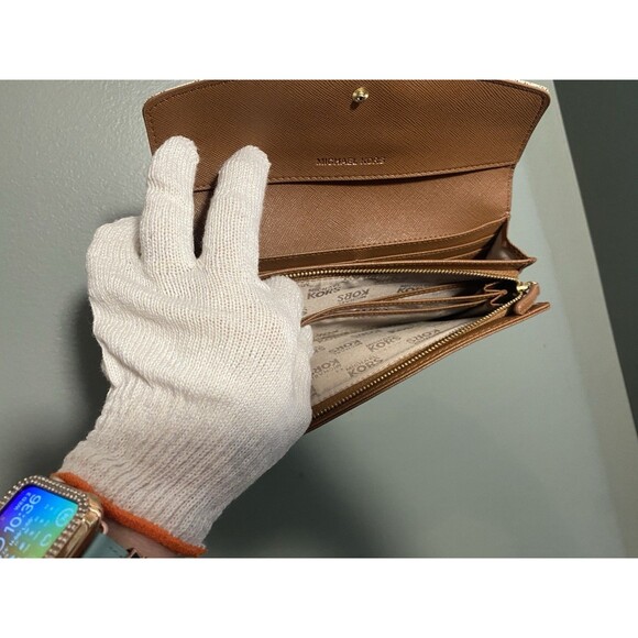 Michael Kors Mindy Carryall Leather Large Wallet (35T8GTZE3B) Vanilla Jetset - Picture 12 of 15